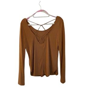 NWT Betsy Johnson long sleeve golden shirt with pattern on back size M